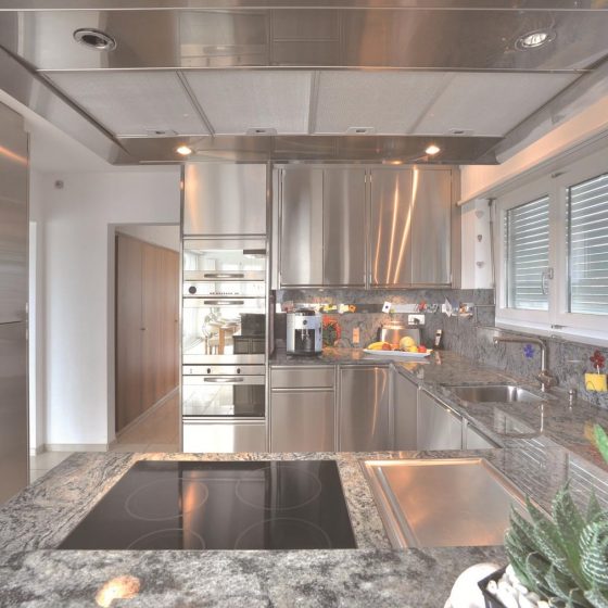 Designerküche aus Edelstahl